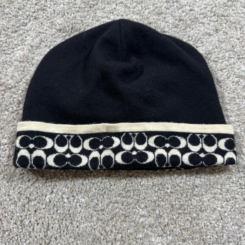 Coach Beanie Hat Black Cream Signature C Monogram 100% Merino Wool One Size